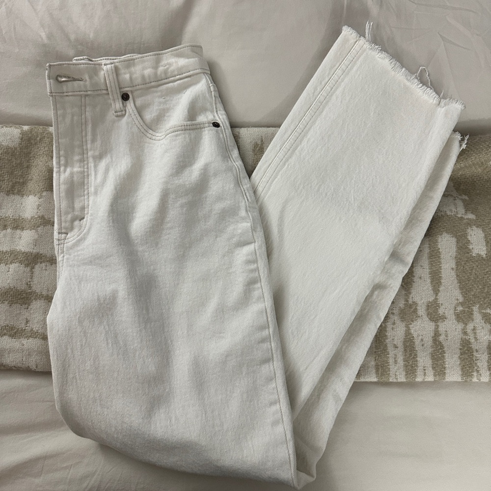 Abercrombie & Fitch The ‘90s Straight Ultra High Rise Jeans